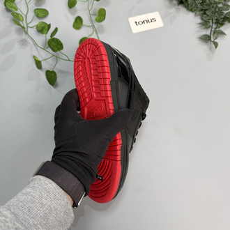 Nike dunk parlak siyah kırmızı 