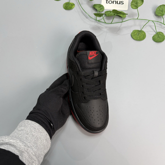 Nike dunk süet siyah kırmızı 