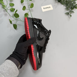 Nike dunk parlak siyah kırmızı 