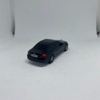 MERCEDES BENZ E200 1/64 MAKET ARABA MODELİ