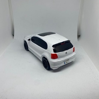 VOLKSWAGEN POLO 2015