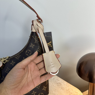 Louis Vuitton büyük çanta