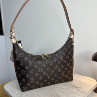 Louis Vuitton büyük çanta