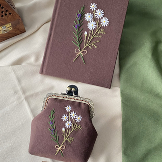Kahverengi Papatya-Kekik Nakışlı Defter