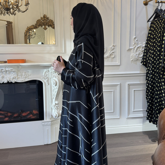 Noir Linea abaya