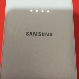 SAMSUNG Powerbank Şarj cihazı ( Tek sefer dolum yapar , Kablosuyla, İkinci el)