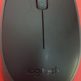 Logitech M171 Kablosuz Optik Mouse (Kaliteli , Pil ve Bileklikli Pad Hediye , Sorunsuz)