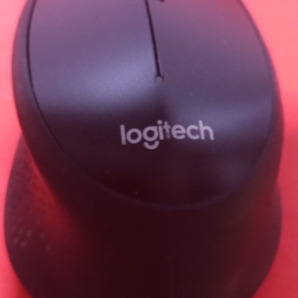Logitech M330 Kablosuz Optik Mouse (Sessiz ve Hızlı , Pil ve Bileklikli Pad Hediye)