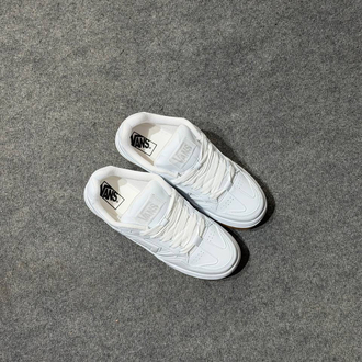 VANS UPLAND BEYAZ