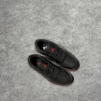 NIKE AIR JORDAN 1 LOW RED BLACK