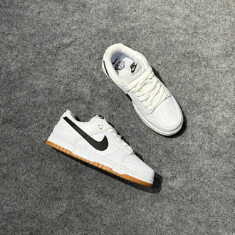 NIKE DUNK LOW WHITE GUME