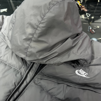 Nike STORM FIT Windrunner Primaloft gri