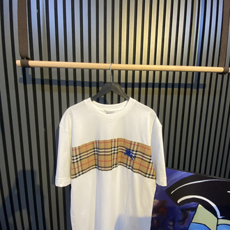 BURBERRY-KARA DETAYLI NAKIŞLI