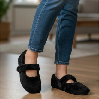 Yumuşak Peluş Ev Terliği –  Konforlu ve Şık Tasarım