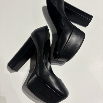 Gucci heels