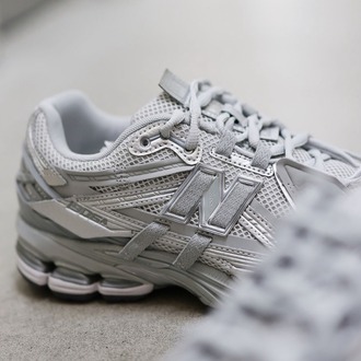 New Balance 1906A Concrete Silver Metallic