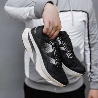 New Balance Elite V4 Black White