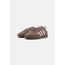 Handball Spezial Earth Strata Silver Dawn