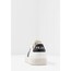 VEJA “Campo” Black White