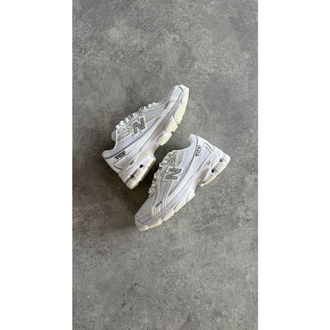 New Balance 740 “White Silver Cream”