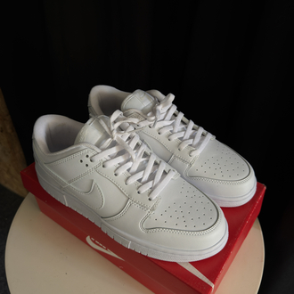 NIKE DUNK LOW TRIPLE WHITE