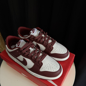 Nike Dunk Low Bordeaux 