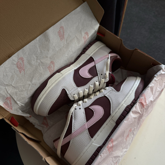 Nike Dunk Low For Valentine’s Day 2023  