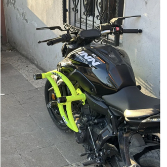 YAMAHA MT 07 ÖZEL ÜRETİM KORUMA DEMİRİ 3 TAKOZLU 