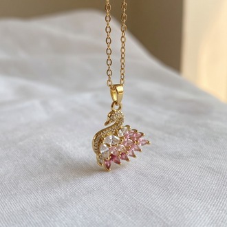 Pembe Sırtlı Taşlı Kuğu Kolye