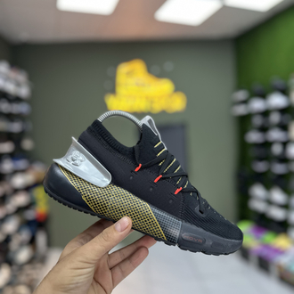 UNDER ARMOUR