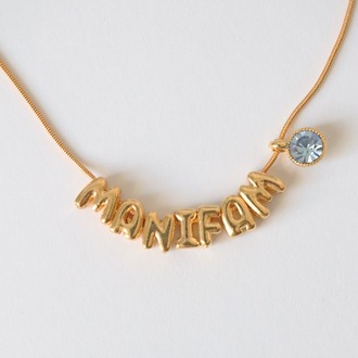 Manifam Kolye