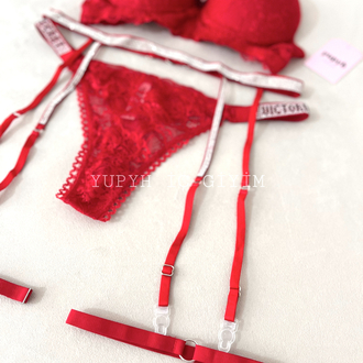 Victoria’s Secret Kırmızı Dantelli Very Sexy Shine Jartiyer Takım