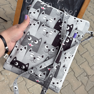 Kedi Desenli Askılı Tablet Çantası
