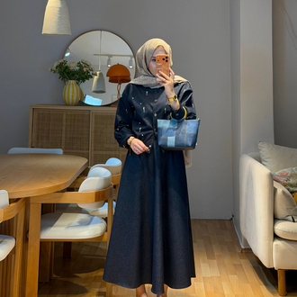 Taş Detaylı Lacivert Takım