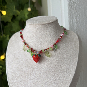 Çilek Choker Kolye