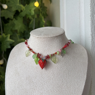 Çilek Choker Kolye