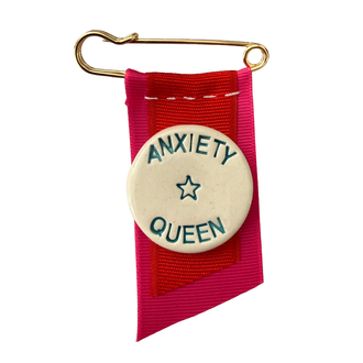 "ANXIETY QUEEN" Madalyon