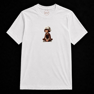 Oturan Çocuk Baskılı T-shirt 