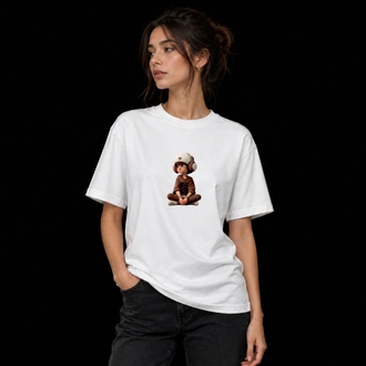 Oturan Çocuk Baskılı T-shirt 