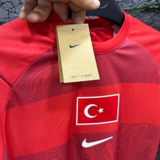 Türkiye Retro Klasik: Kırmızı "Göğüs Bantlı" Seri