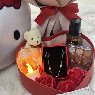 İçimden geldi hello kitty 925 ayar gümüş takılı