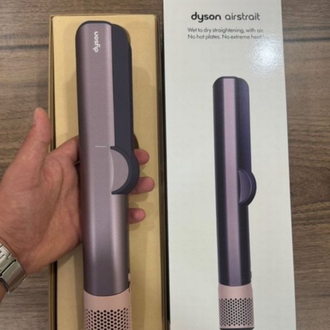 Dyson airstrait