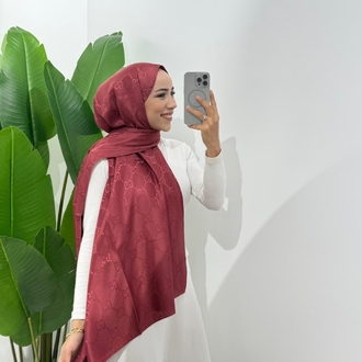 GUCCI IPEKSI JAKAR ŞAL 