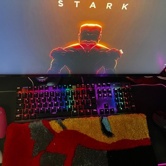 Iron Man Tufted Klavye Halısı 