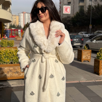 Taşlı angora kürk