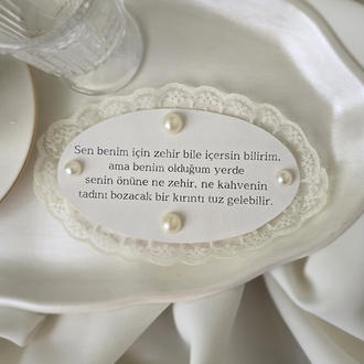 Damat Kahvesi İçin Dantel ve İnci Tasarımlı Not Kart