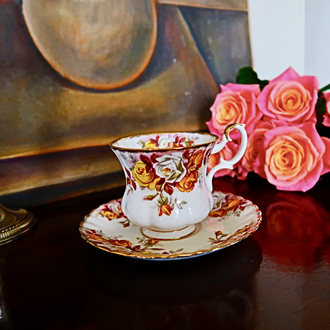 Royal Albert Lenora