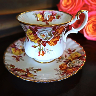 Royal Albert Lenora