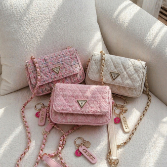 Guess Charmlı Çanta