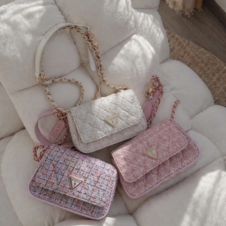 Guess Charm Çanta